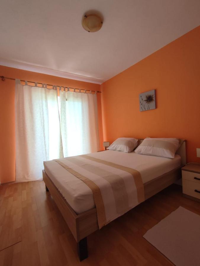 Apartments Laus Zavalatica Exterior photo